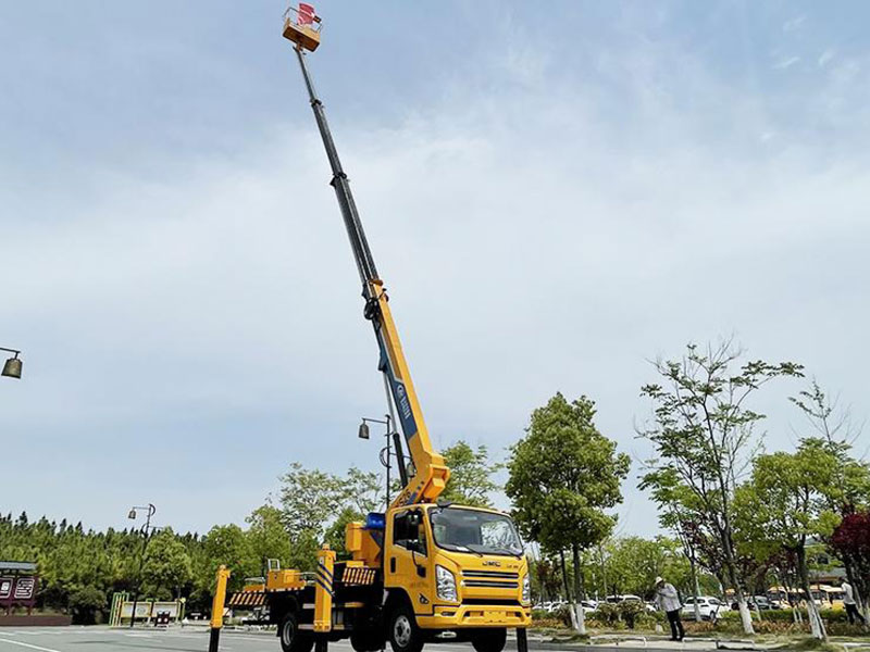 江鈴26米黃牌高空作業(yè)車