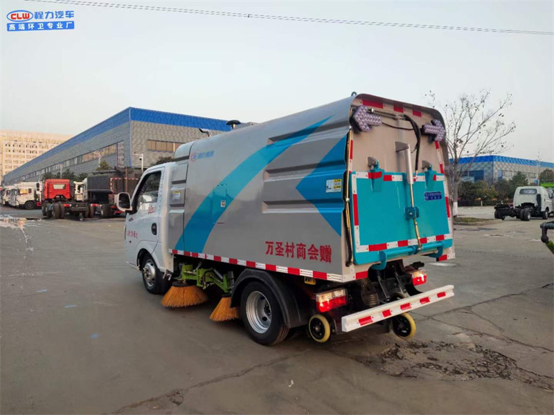 小型國(guó)六掃路車多少錢