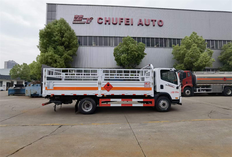 國(guó)六解放氣瓶運(yùn)輸車(chē)性?xún)r(jià)高