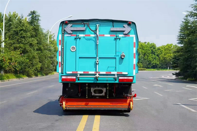 大福瑞卡道路污染清除車直賣價(jià)