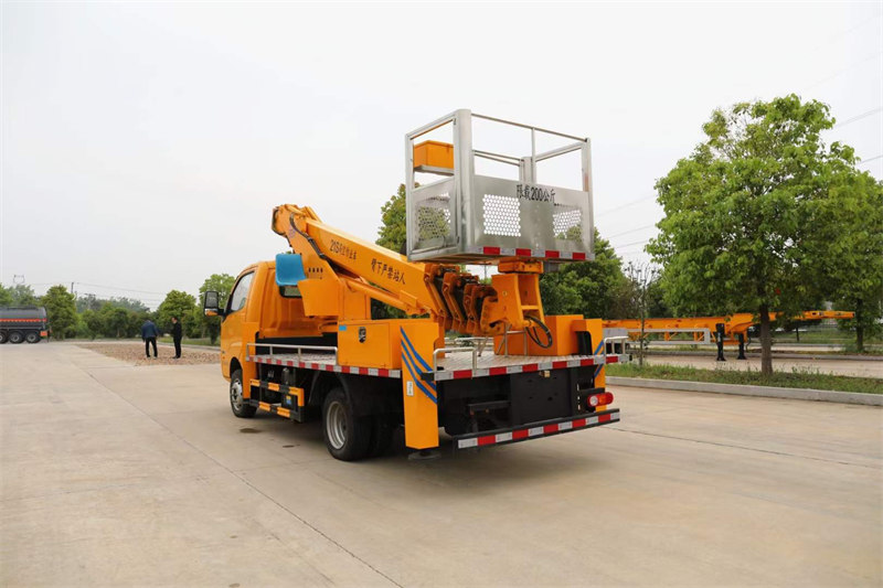 國(guó)六21米伸縮臂式高空作業(yè)車價(jià)格