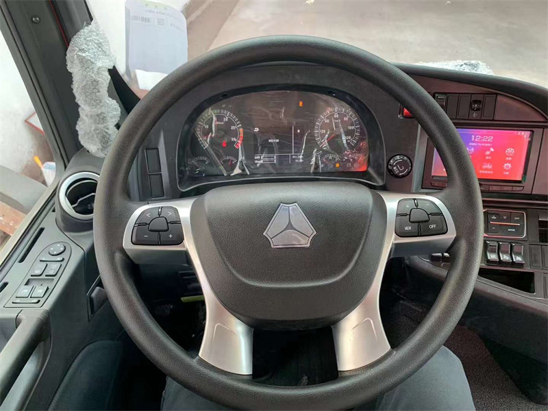 重汽汕德卡后八輪隨車吊性價(jià)高