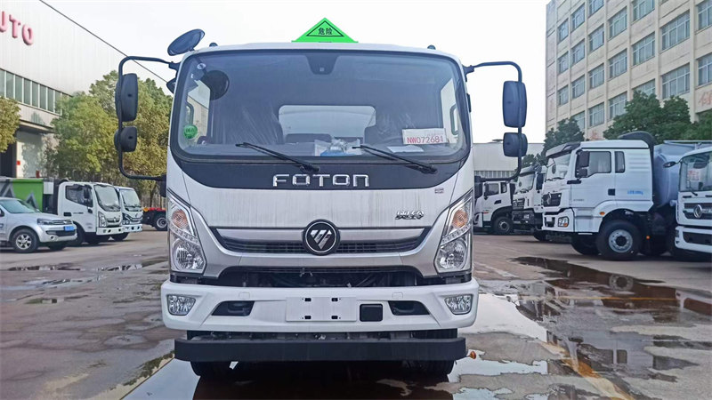 國(guó)六加油車(chē)新品暢銷(xiāo)