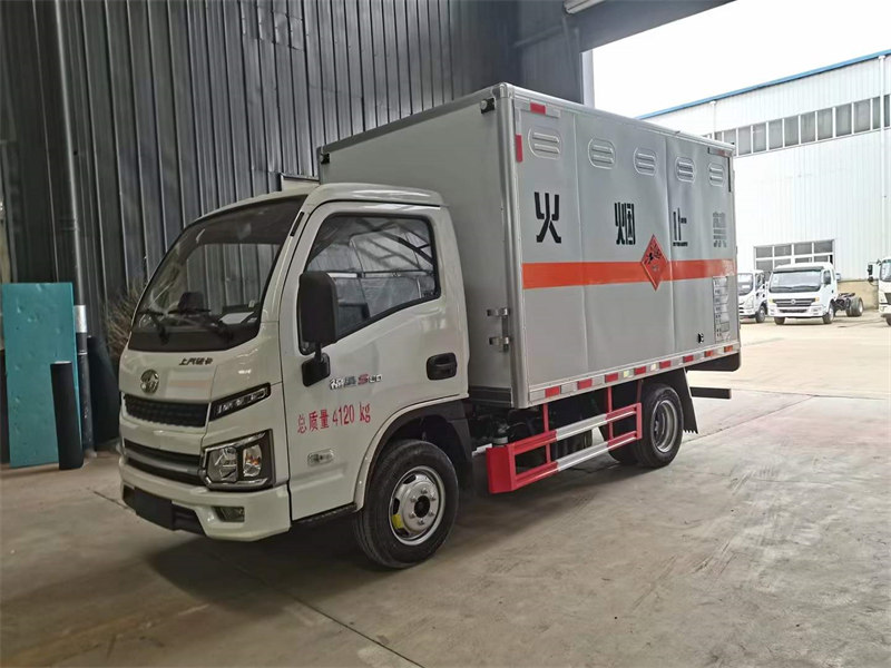 躍進(jìn)一類(lèi)爆破器材運(yùn)輸車(chē)全國(guó)上戶(hù)無(wú)憂(yōu)