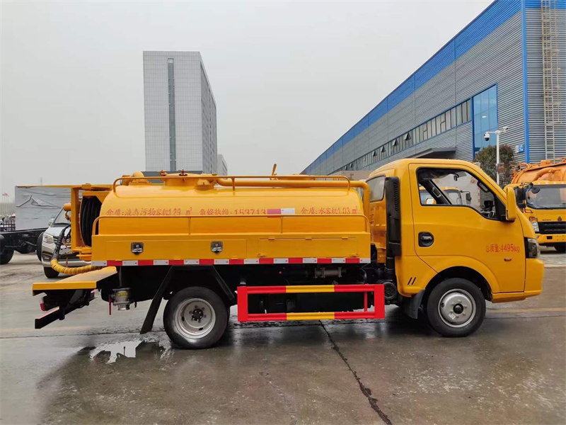 3.2方東風(fēng)途逸清洗吸污車(chē)月底價(jià)格
