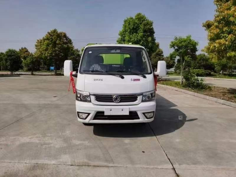 東風(fēng)途逸小洗掃車現(xiàn)車