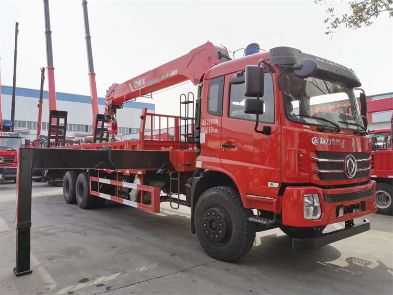 帶爬梯隨車吊哪里有