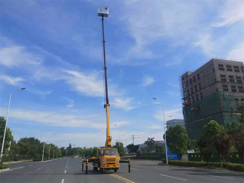 神百重工藍(lán)牌23米高空作業(yè)車配置優(yōu)點(diǎn)