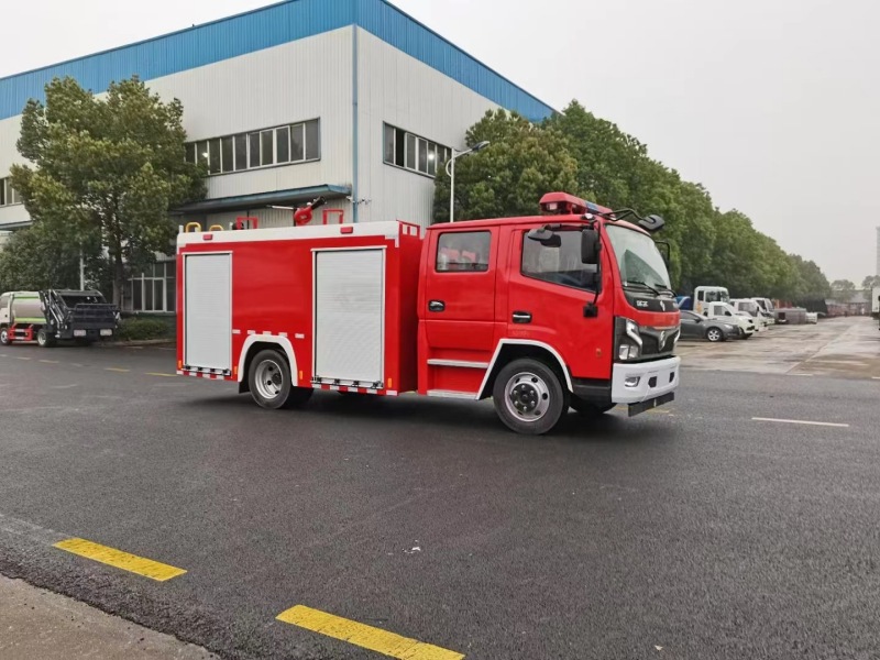5噸水罐消防車東風(fēng)大多利卡