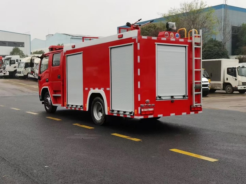 5噸水罐消防車東風(fēng)大多利卡