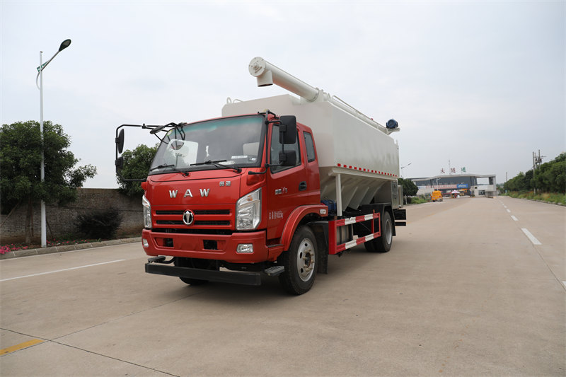 15方散裝飼料運(yùn)輸車(chē)多少錢(qián)