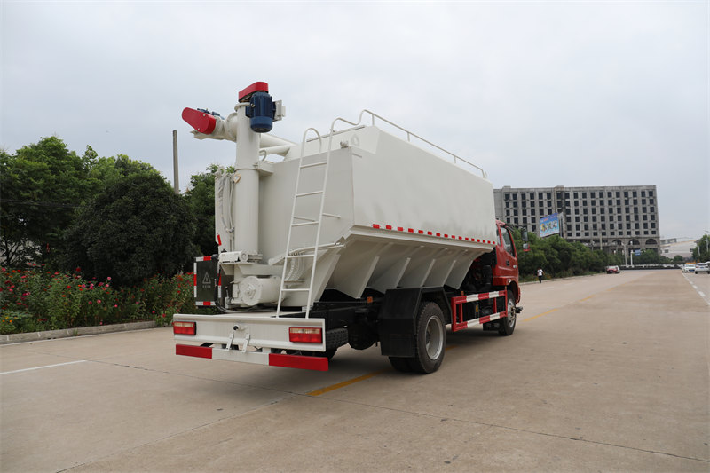15方散裝飼料運(yùn)輸車(chē)多少錢(qián)