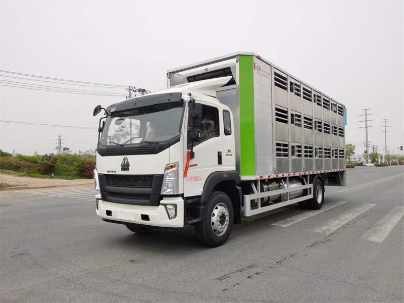 重汽豪沃運(yùn)豬車促銷價(jià)格