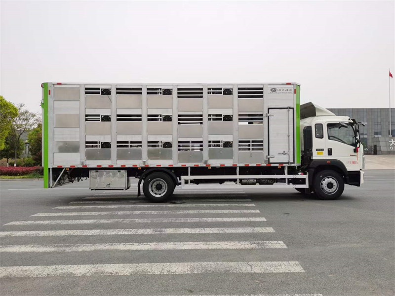 重汽豪沃運(yùn)豬車促銷價(jià)格