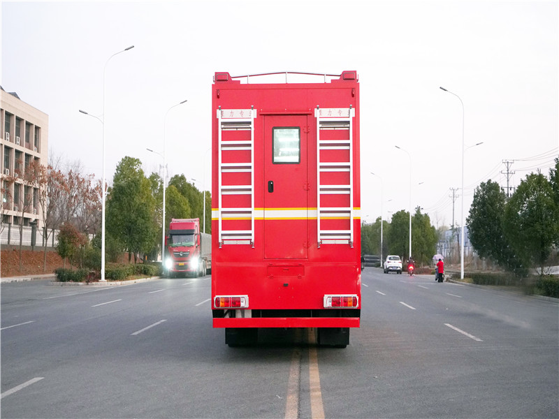 重汽應(yīng)急炊事保障車