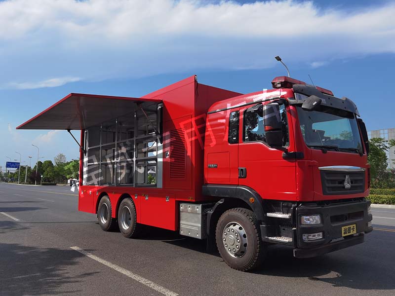 汕德卡器材裝備車