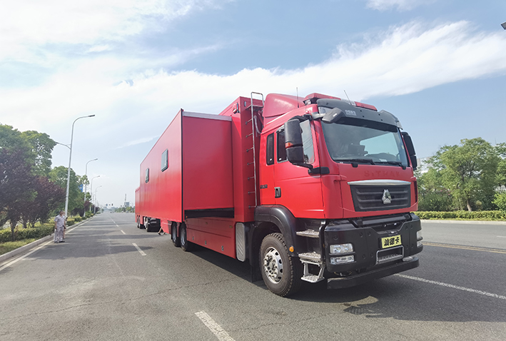 汕德卡宿營車