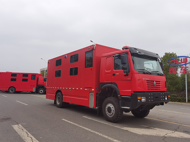 豪沃宿營車