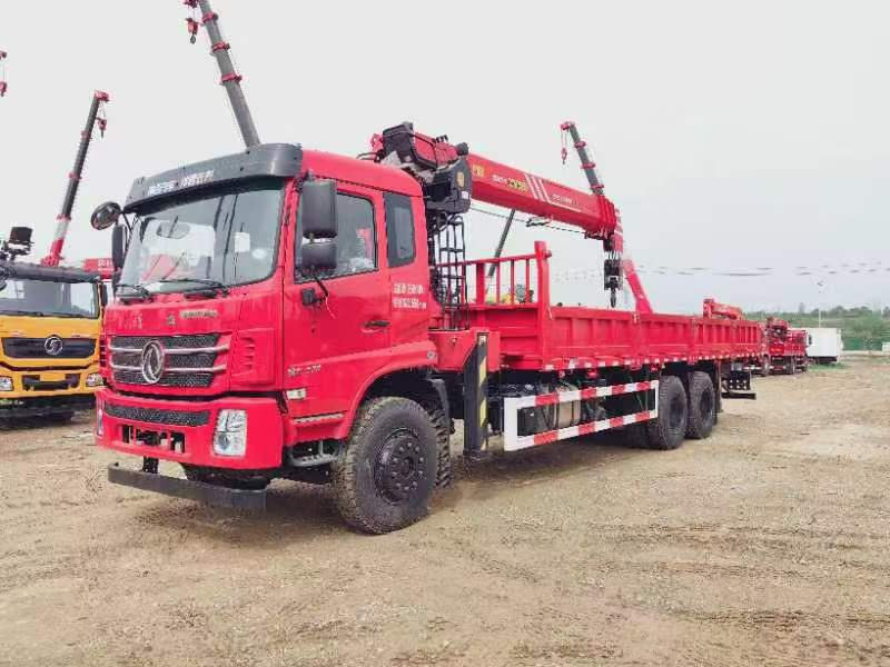 東風(fēng)A5后八輪隨車吊現(xiàn)車出售38.3萬