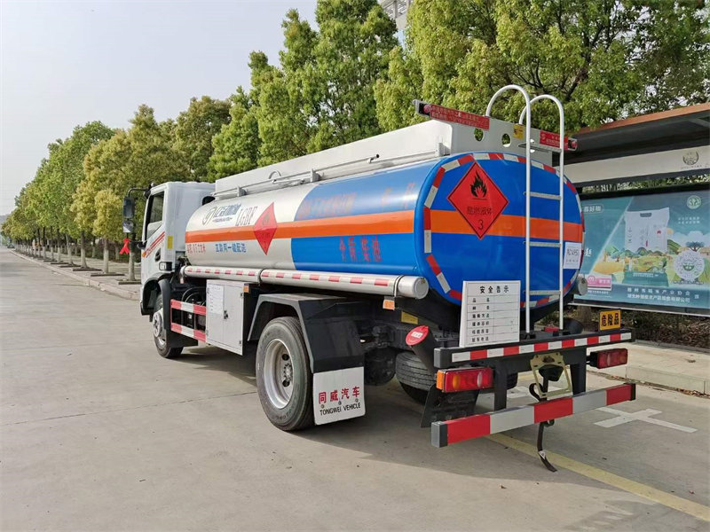爆款油罐車華神DV3工地小鋼炮