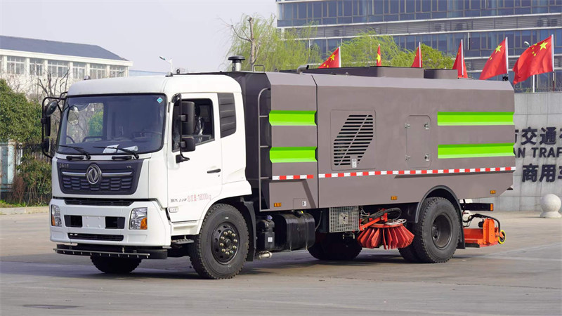 東風(fēng)天錦道路污染清除車五一特價(jià)