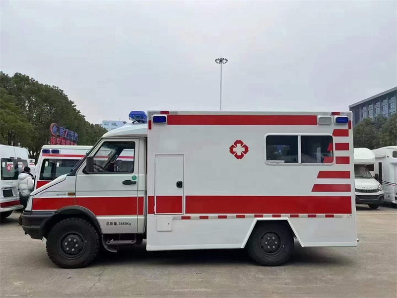 依維柯四驅(qū)救護車新款來襲