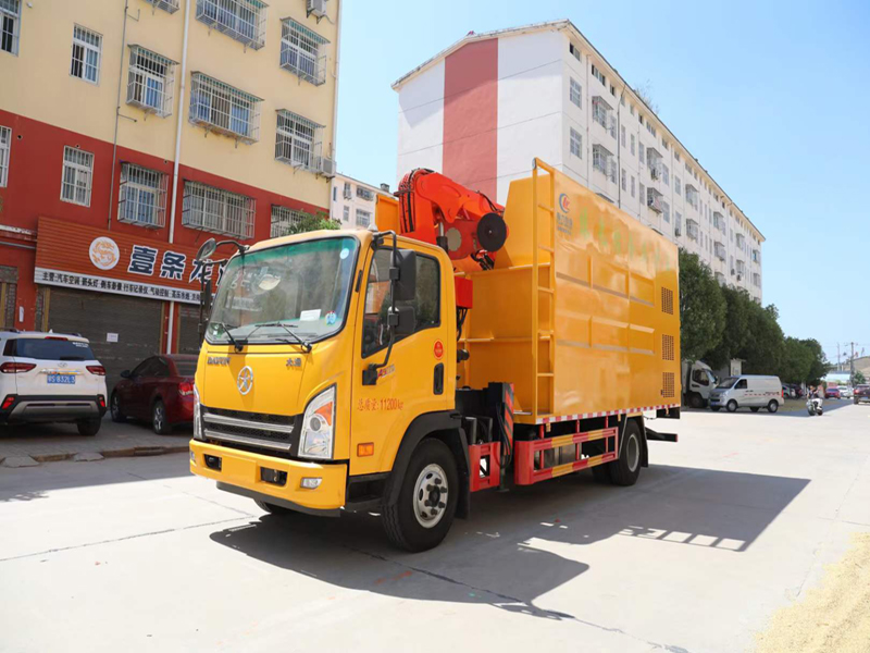 6.2方大運(yùn)綠化綜合養(yǎng)護(hù)車廠家直銷