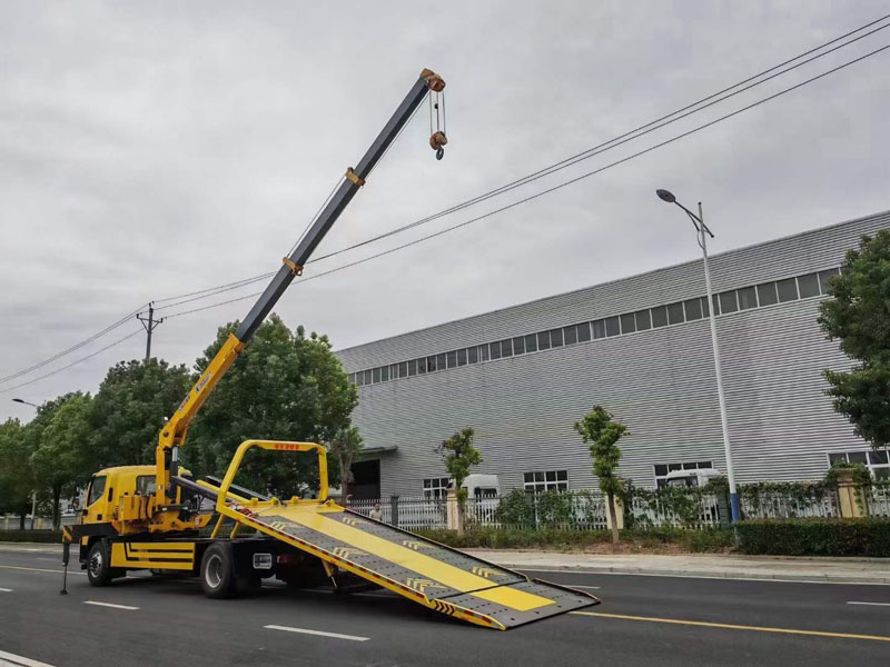 福田歐航清障車(chē)帶吊10噸板