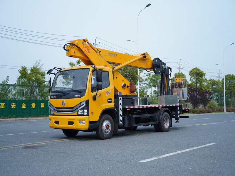 多利卡D7高空作業(yè)車機(jī)動(dòng)性強(qiáng)