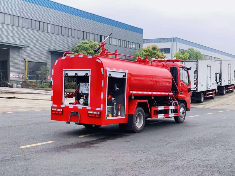 小多利卡消防灑水車廠家直銷