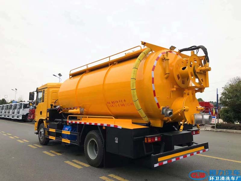 清洗吸污車提車需要注意什么