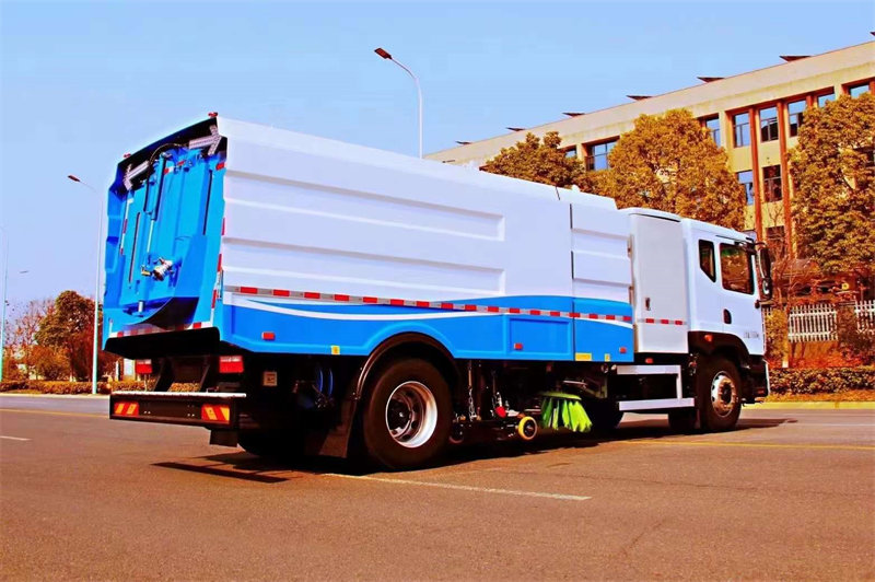 東風(fēng)18噸純電動(dòng)洗掃車現(xiàn)車推薦
