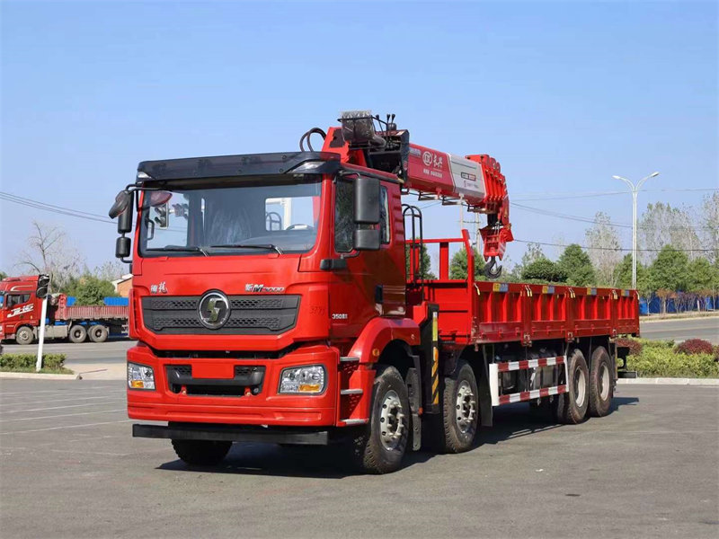 陜汽德龍8×4 隨車吊新款上市