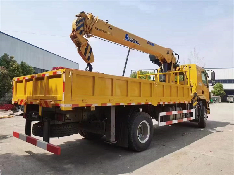 徐工柳汽乘龍M3隨車(chē)吊現(xiàn)車(chē)出售