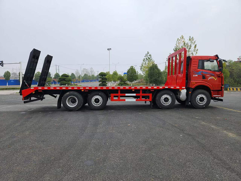 解放悍V8x2平板車?yán)?1噸不超載