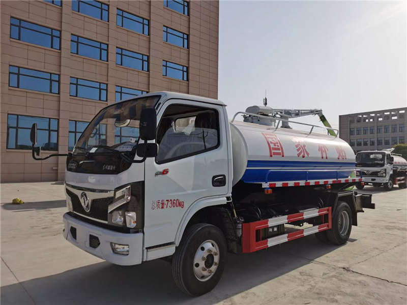 東風(fēng)多利卡5方吸糞車國(guó)六新品