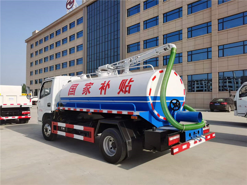 東風(fēng)多利卡5方吸糞車國(guó)六新品