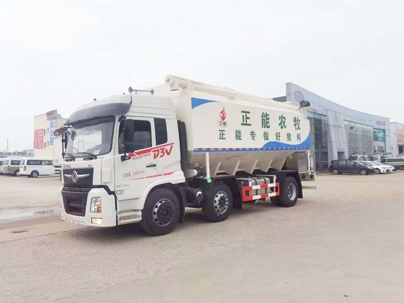 東風(fēng)前四后八散裝飼料車(chē)成本低