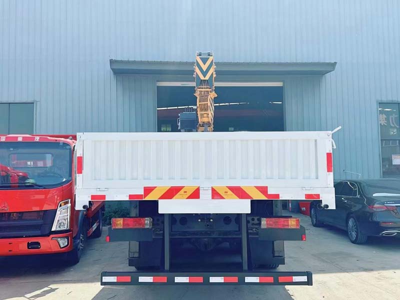 出口天錦隨車吊廠家直賣