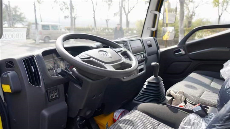 歐馬可藍(lán)牌一拖二清障車可上京牌