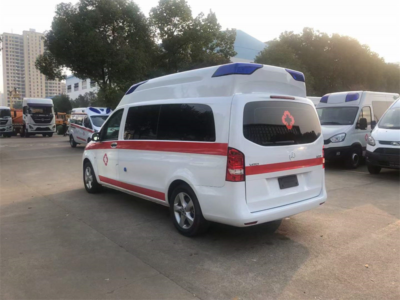 奔馳救護(hù)車(chē)源頭廠家優(yōu)惠促銷(xiāo)