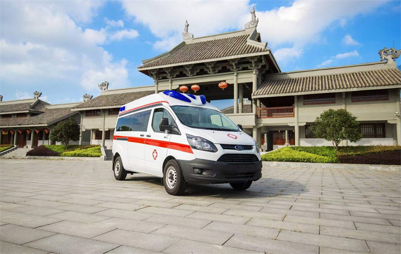 福特v362救護(hù)車2.0T帶渦輪增壓動(dòng)力
