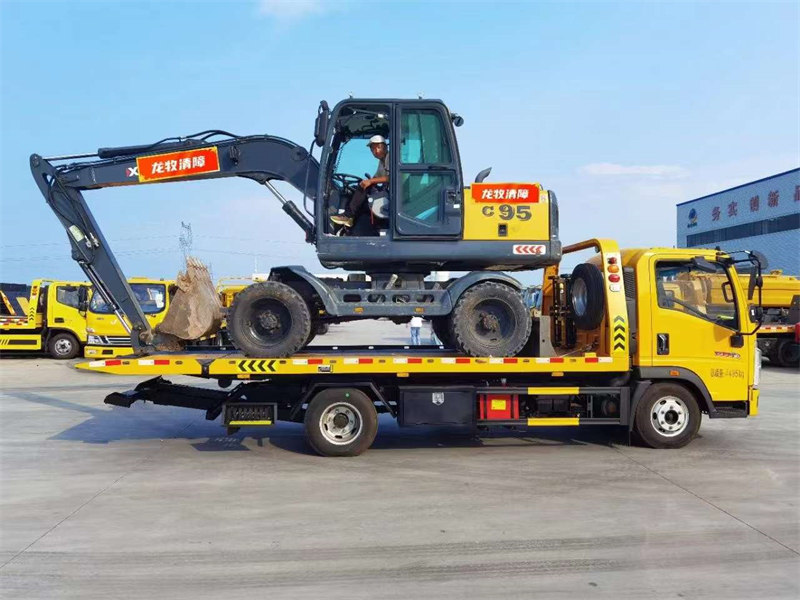 重汽豪沃清障車7噸板發(fā)往浙江嘉興