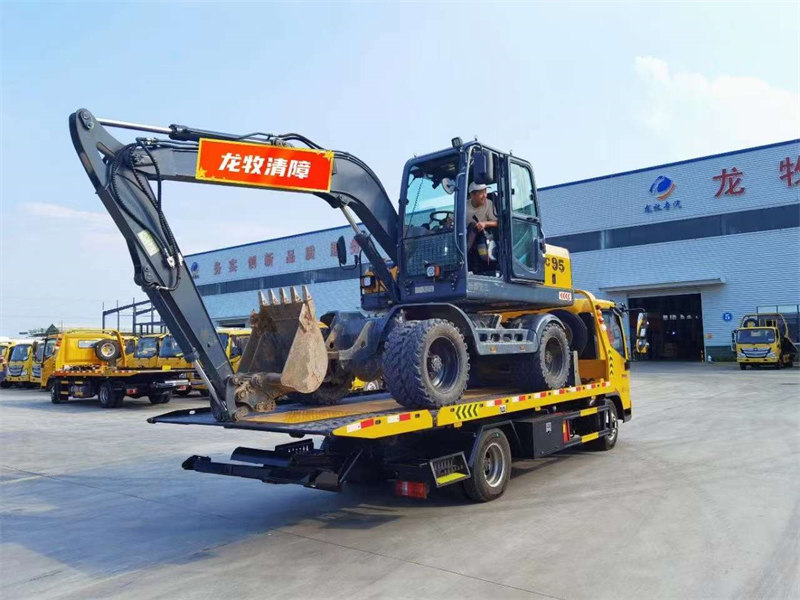 重汽豪沃清障車7噸板發(fā)往浙江嘉興