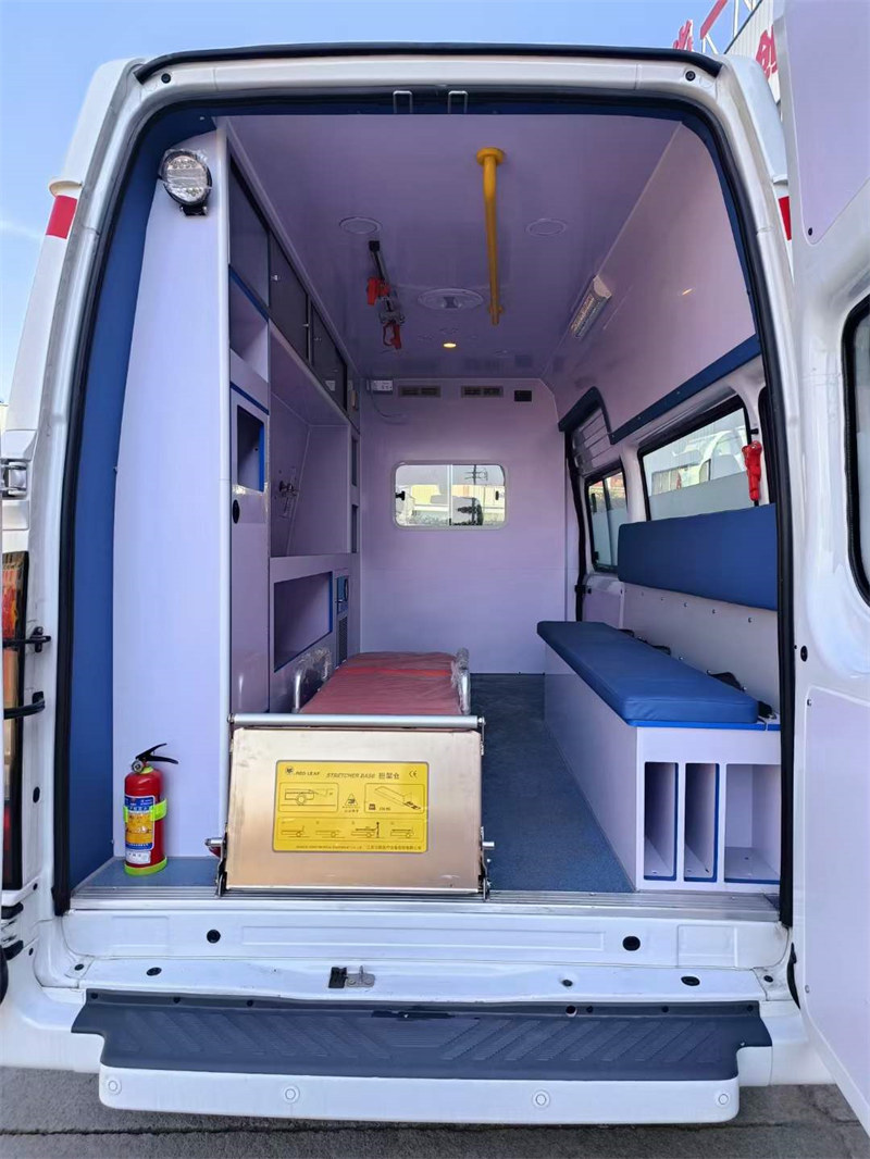 福特V348救護(hù)車(chē)急救專(zhuān)用車(chē)