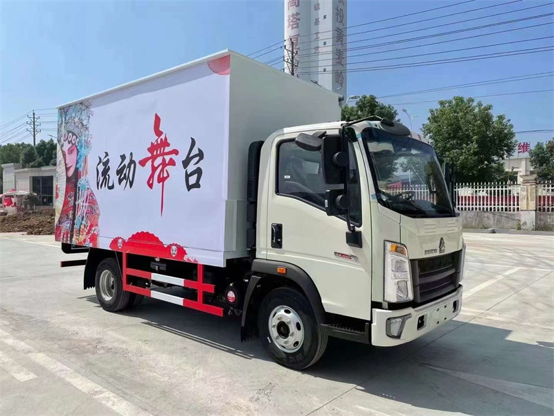 藍(lán)牌舞臺(tái)車重汽豪沃性價(jià)高