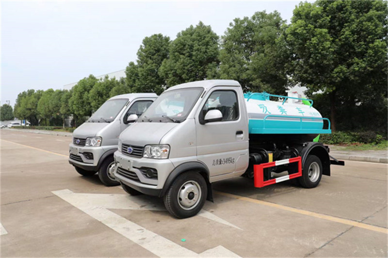 小型吸糞車開瑞藍(lán)牌整車不超重