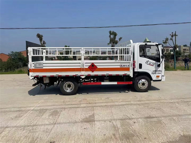 國六解放藍(lán)牌氣瓶運(yùn)輸車公告已下發(fā)
