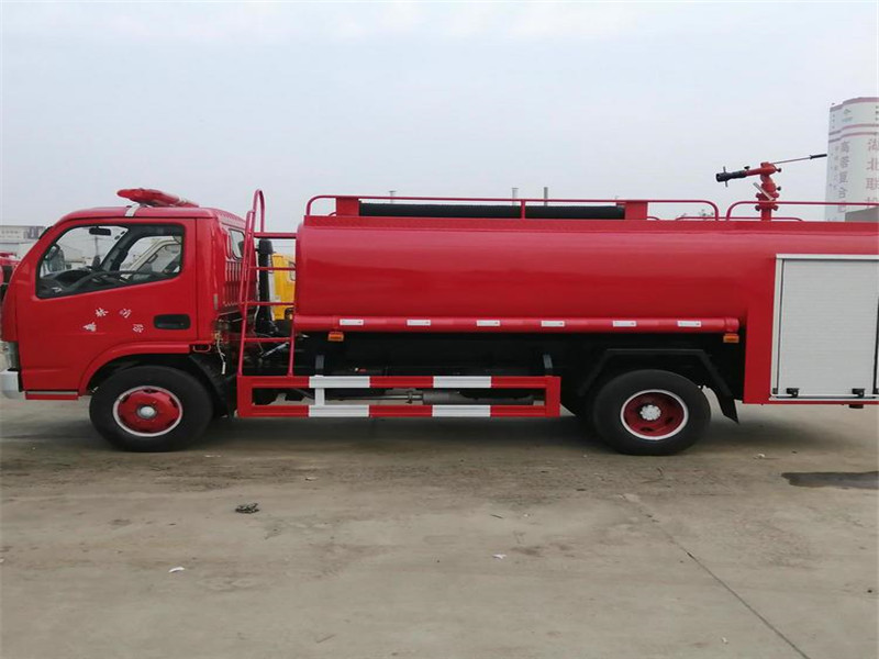 福瑞卡消防灑水車一口價(jià)