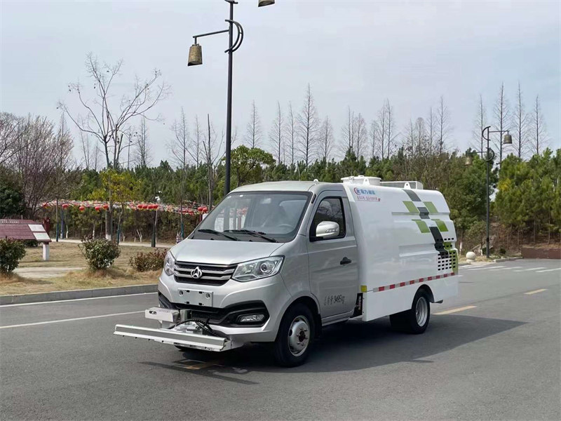 長安后雙輪路面養(yǎng)護車新款配置